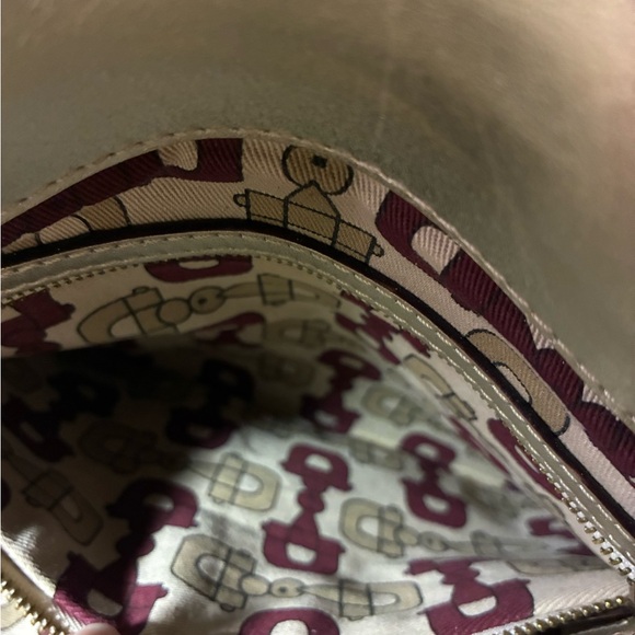 Gucci Britt Tassel Flap Bag Guccissima Metallic Gold w Tassel, dust bag and box - Picture 12 of 16